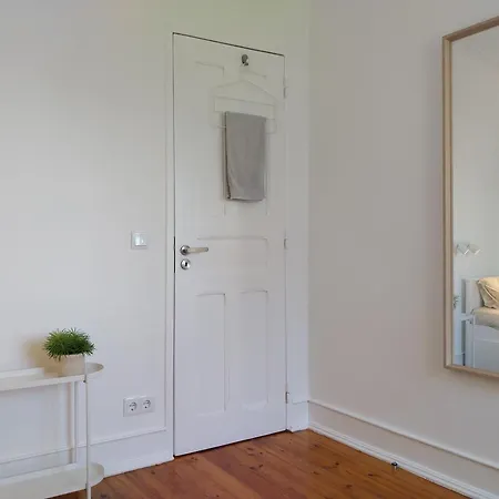 Stylish Cacilhas Near The Ferry To Lisbon * Almada